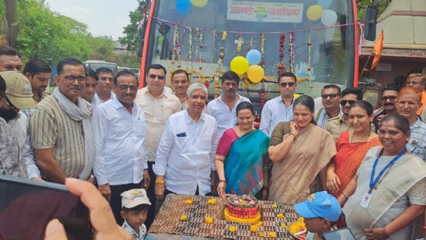 एसटीच्या ७८ व्या वर्धापन दिनानिमित्त अमरावती आगारात चालकांचा गौरव