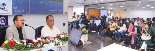 कोकण रेल्वे आढावा बैठक कोकण रेल्वे आढावा बैठक