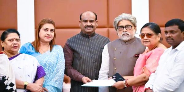 टीएमसीच्या 20 बंडखोरांचा नॅशनलिस्ट सिटिझन्स पक्षात विलयाचा दावा