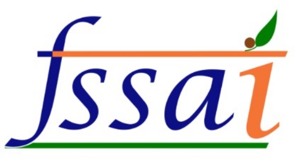 एकच FSSAI, मात्र बाजारात अनेक नावांच्या पाणी बॉटल्स. एकच FSSAI, मात्र बाजारात अनेक नावांच्या पाणी बॉटल्स.