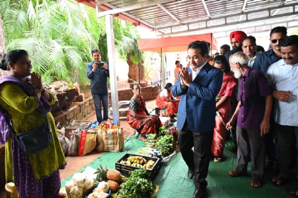 नितेश राणे आठवडी बाजार