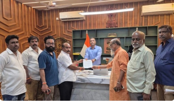 उबाठा शिवसेनेचे जिल्हा पोलीस अधीक्षकांना निवेदन उबाठा शिवसेनेचे जिल्हा पोलीस अधीक्षकांना निवेदन