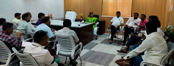 आरोग्य अधिकारी, कर्मचा-यांना मुख्यालयी राहण्याच्या सूचना -जि. प. आरोग्य समितीची मान्सूनपूर्व तयारी बैठक
