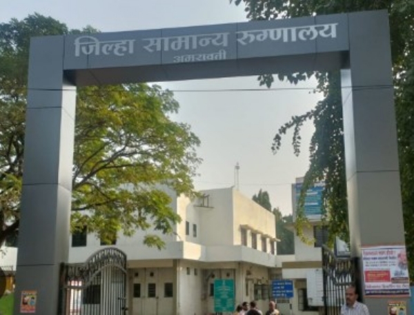इर्विनमधील ढिसाळ कारभारावर कारवाई; सीएस-एसीएसला नोटीस, आठ डॉक्टरांचे घरभाडे भत्ते रोखले इर्विनमधील ढिसाळ कारभारावर कारवाई; सीएस-एसीएसला नोटीस, आठ डॉक्टरांचे घरभाडे भत्ते रोखले