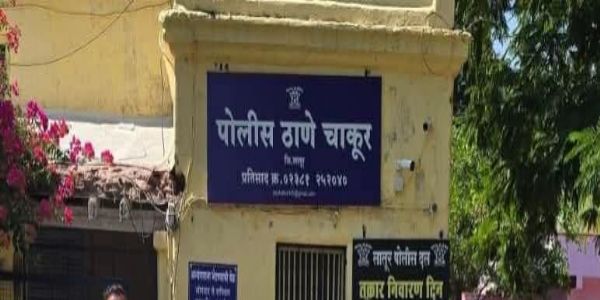 लातूरमध्ये दरोडा : दोन कार अडवून 3.47 लाखांचा ऐवज पळवला