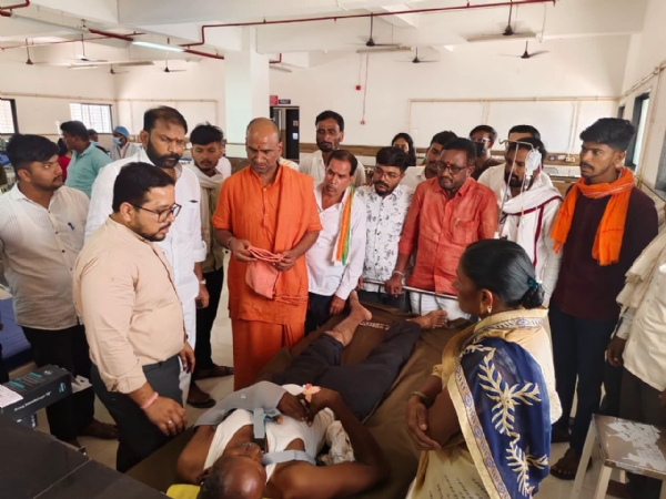 यशवाडी दुर्घटनेतील जखमींची आमदार डॉ. पाटील यांनी केली विचारपूस