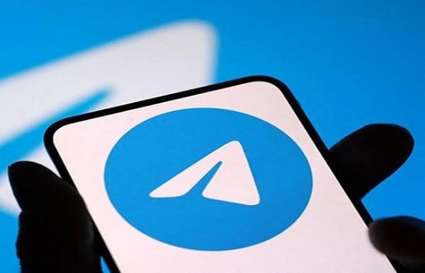 Google restores messaging app Telegram
