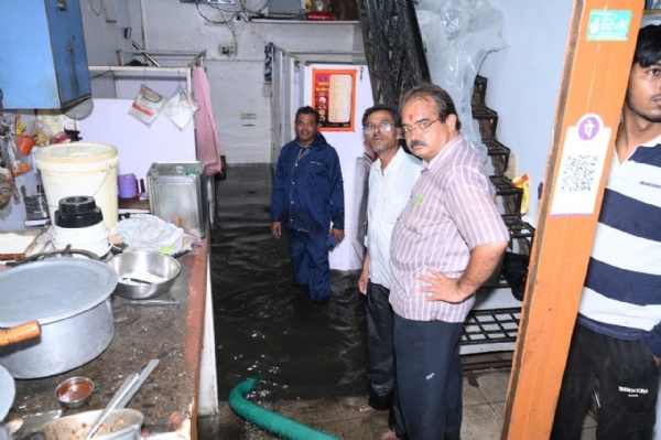 शहरातील साफसफाईचा फज्जा, अनेक नाले-नाल्या चोकअप