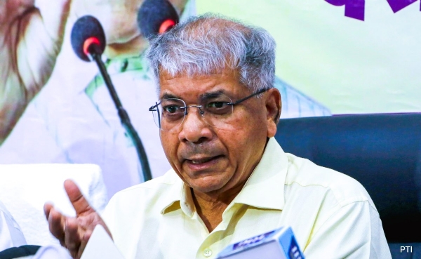 प्रकाश आंबेडकर, संग्रहित फोटो