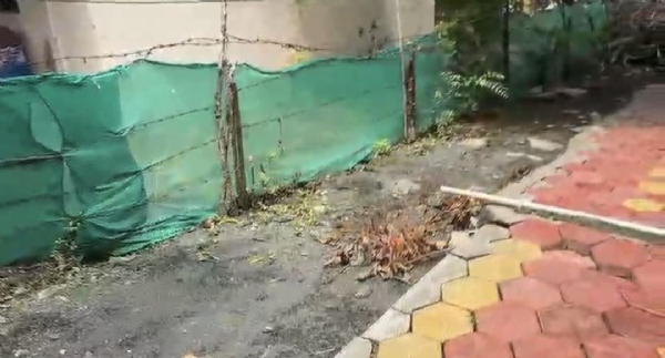 पावसाळा सुरू होताच क्वार्टर्सला लागली गळती; पावसाळा सुरू होताच क्वार्टर्सला लागली गळती;