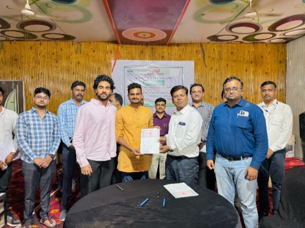 शेतकऱ्यांच्या समृद्धीसाठी ध्रुव साकोरे यांचा मिशन प्राणा अंतर्गत सामंजस्य करार शेतकऱ्यांच्या समृद्धीसाठी ध्रुव साकोरे यांचा मिशन प्राणा अंतर्गत सामंजस्य करार