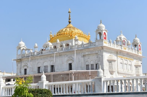 Nanded Gurudwara Amendment Act Put on Hold Bawankule Nanded Gurudwara Amendment Act Put on Hold Bawankule