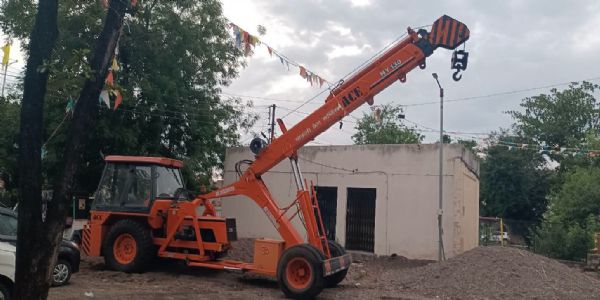 लातूर : भरधाव क्रेनची दुचाकीस्वाराला धडक; अपघातात २६ वर्षीय तरुणाचा दुर्दैवी मृत्यू