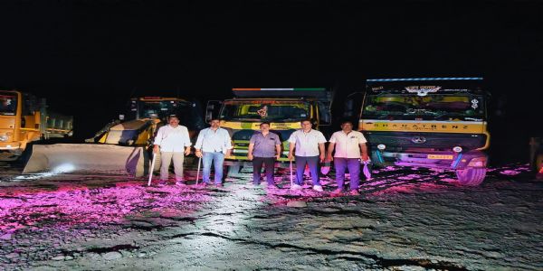 अहमदपुरात मटका अड्डयांवर छापे, हिंगोलीतील वाळू घाटावर कारवाई