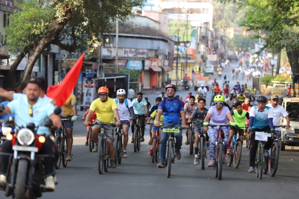 कोल्हापूर शहरात भव्य सायकल रॅली
