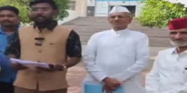 लातूरमध्ये शिक्षण व रोजगार प्रश्नांवर जोरदार निदर्शने