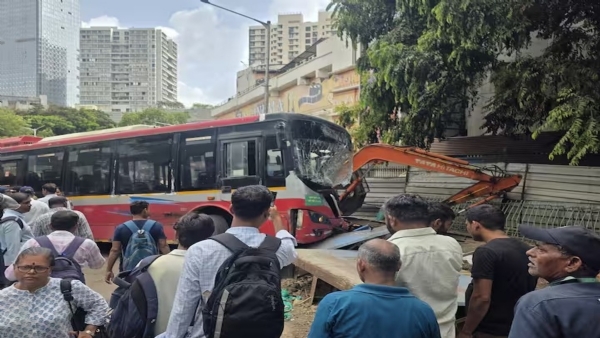 दादर बेस्ट बस भीषण अपघात