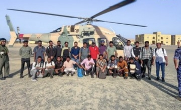 ओमान किनाऱ्यावरील टँकर हल्ल्यानंतर 24 भारतीय खलाशांची सुखरूप सुटका ओमान किनाऱ्यावरील टँकर हल्ल्यानंतर 24 भारतीय खलाशांची सुखरूप सुटका