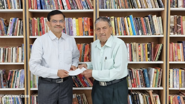 दीपक पटवर्धन श्रीरंग कद्रेकर दीपक पटवर्धन श्रीरंग कद्रेकर