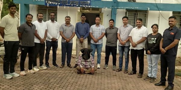 पोलीस कारवाई