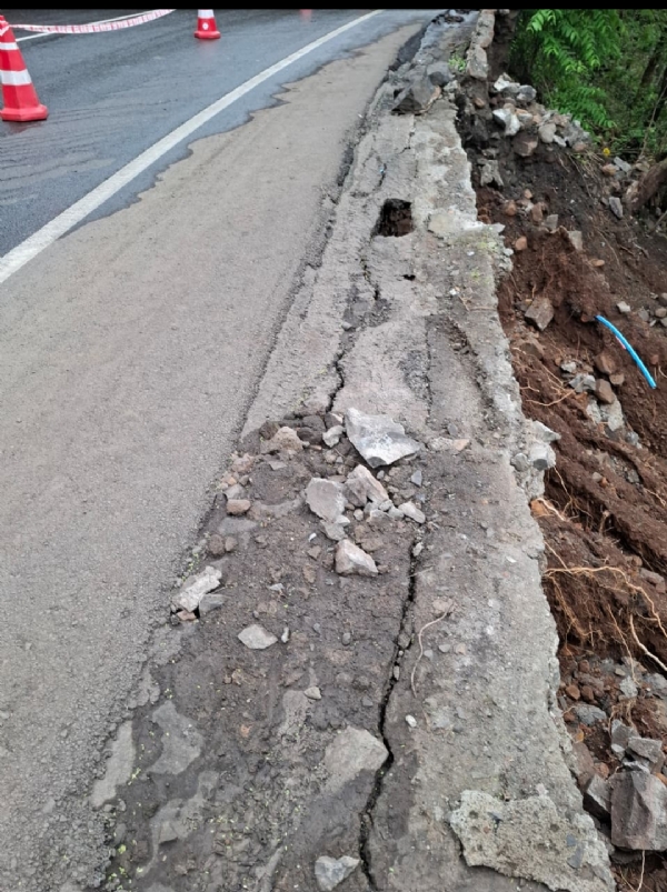 Highway retaining wall Highway retaining wall