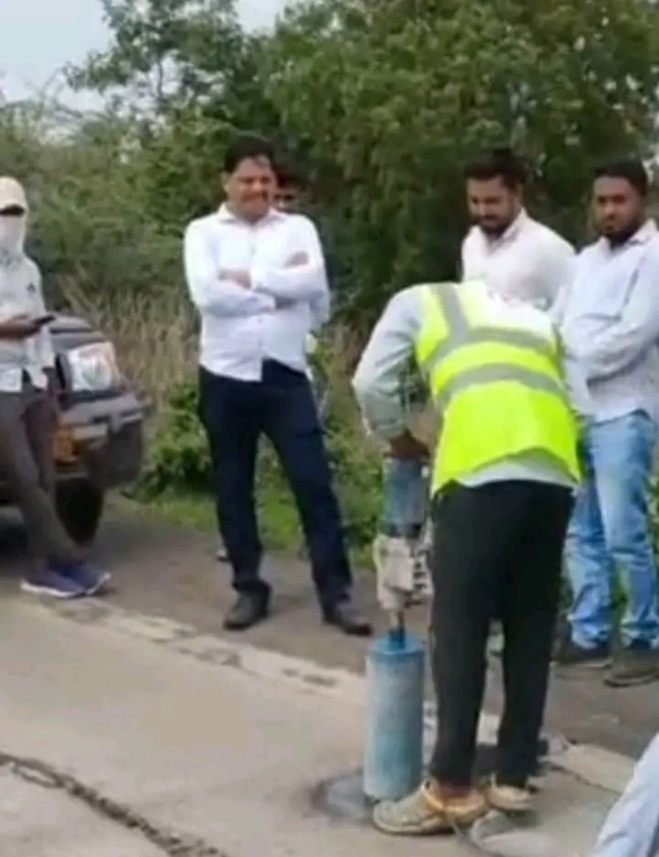 अ अ