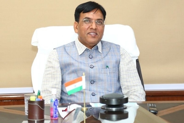 केंद्रीय मंत्री डॉ. मनसुख मांडविया केंद्रीय मंत्री डॉ. मनसुख मांडविया