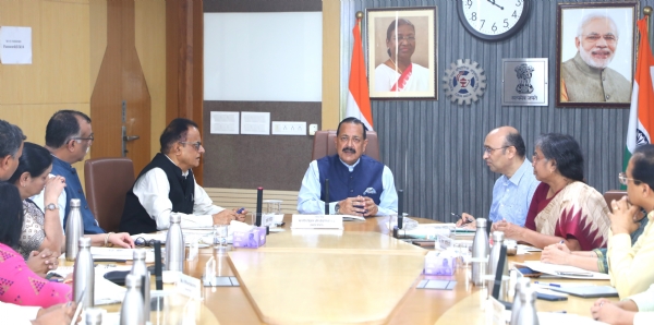 केंद्रीय मंत्री डॉ. जितेंद्र सिंह केंद्रीय मंत्री डॉ. जितेंद्र सिंह