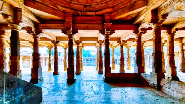 भोजशालाचे संग्रहित छायाचित्र भोजशालाचे संग्रहित छायाचित्र