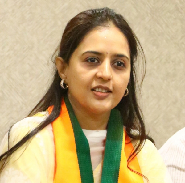 प्रीतम मुंडे प्रीतम मुंडे