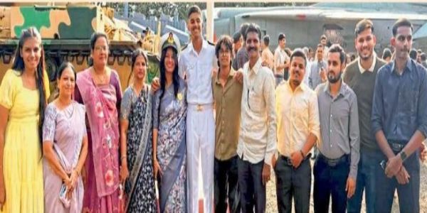 हिंगणघाटच्या सुपुत्राची भारतीय नौदलात भरारी