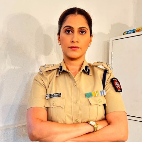 मानसी कुलकर्णी मानसी कुलकर्णी