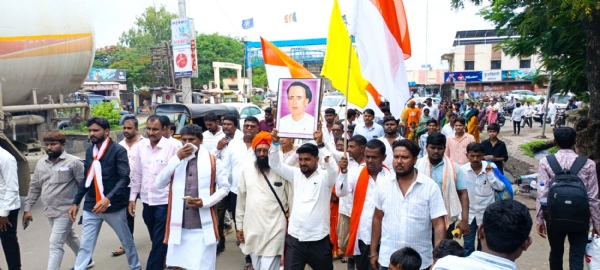 परभणीत बहुजन क्रांती सेनेचे आठवण धरणे आंदोलन -विविध मागण्यांचे मुख्यमंत्र्यांना पाठविले निवेदन परभणीत बहुजन क्रांती सेनेचे आठवण धरणे आंदोलन -विविध मागण्यांचे मुख्यमंत्र्यांना पाठविले निवेदन