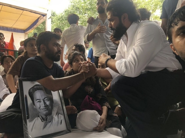Amit Thackeray Joins NEET Protest At Jantar Mantar Amit Thackeray Joins NEET Protest At Jantar Mantar