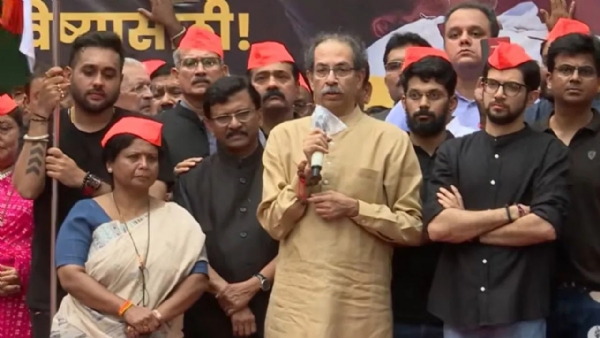 Uddhav Thackeray Slams Modi Govt At Azad Maidan Supports Wangchuk Fight Uddhav Thackeray Slams Modi Govt At Azad Maidan Supports Wangchuk Fight