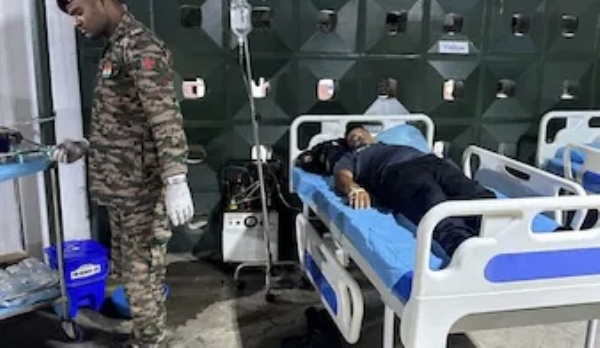 व्हेनेझुएलात भारतीय सैन्याची मानवतावादी कामगिरी; मलब्यातून ७९ वर्षीय महिलेला दिले जीवदान व्हेनेझुएलात भारतीय सैन्याची मानवतावादी कामगिरी; मलब्यातून ७९ वर्षीय महिलेला दिले जीवदान
