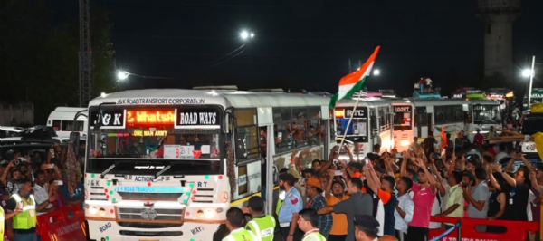 अमरनाथ यात्रेसाठी पहिला जत्था जम्मूहून रवाना अमरनाथ यात्रेसाठी पहिला जत्था जम्मूहून रवाना