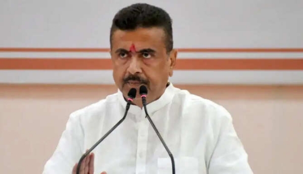 बंगालमधील सर्व सरकारी कार्यालयांमध्ये बंगाली भाषा अनिवार्य, मुख्यमंत्री शुभेंदू यांची घोषणा बंगालमधील सर्व सरकारी कार्यालयांमध्ये बंगाली भाषा अनिवार्य, मुख्यमंत्री शुभेंदू यांची घोषणा