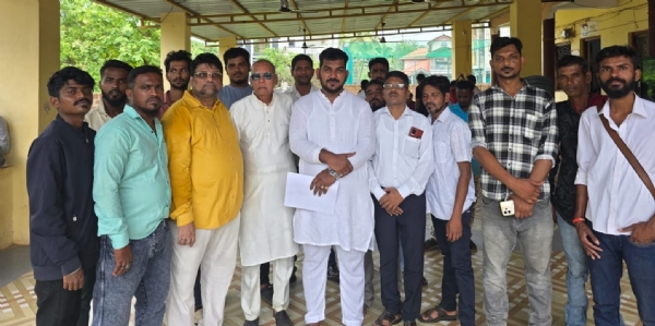 Administration swings into action following ultimatum; case registered against barge owner. Administration swings into action following ultimatum; case registered against barge owner.