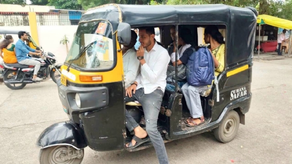 पोलीस कारवाई पोलीस कारवाई
