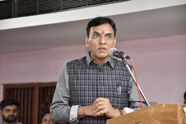केंद्रीय क्रीडा मंत्री मनसुख मांडविया यांचा संग्रहित फोटो केंद्रीय क्रीडा मंत्री मनसुख मांडविया यांचा संग्रहित फोटो
