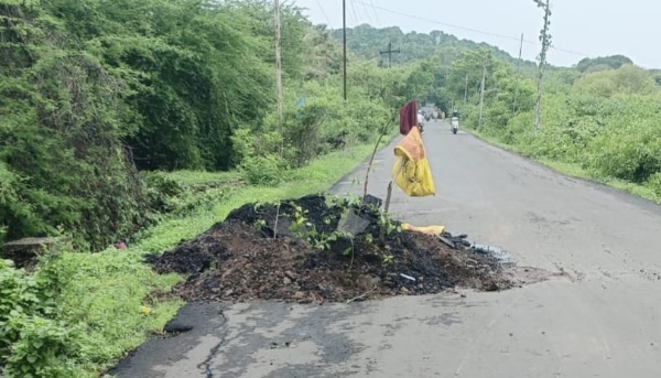 No lessons learned from the Khanav tragedy; Revas route at risk as a culvert collapses in Chidipada. No lessons learned from the Khanav tragedy; Revas route at risk as a culvert collapses in Chidipada.