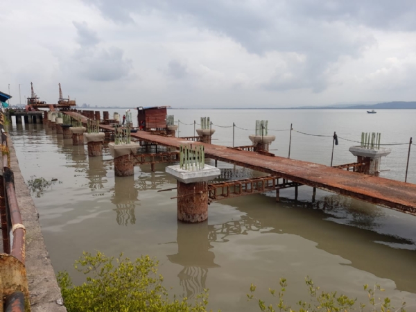 Delay in Revas Port Ro-Ro jetty; cost rises by a staggering 58 percent. Delay in Revas Port Ro-Ro jetty; cost rises by a staggering 58 percent.