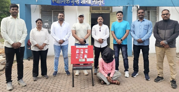पोलीस कारवाई पोलीस कारवाई