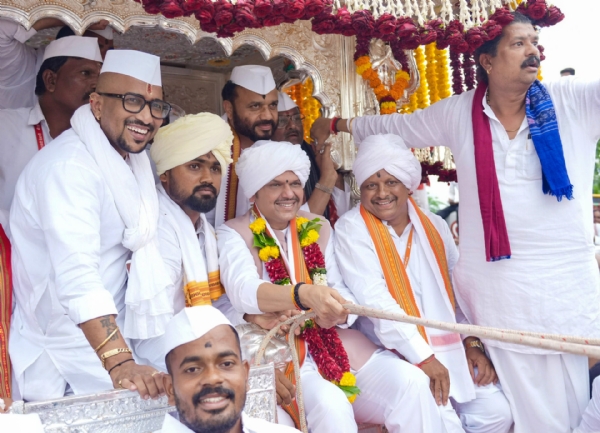 मुख्यमंत्री वारी दर्शन