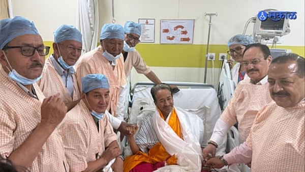 सरकारच्या लेखी आश्वासनानंतर सोनम वांगचुक यांचे २६ दिवसांचे उपोषण समाप्त