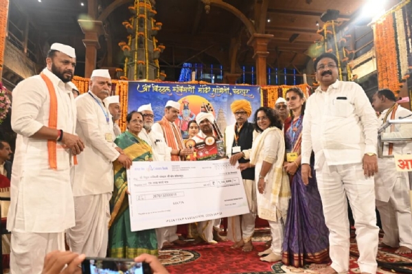 विठ्ठल-रुक्मिणी शासकीय महापूजा विठ्ठल-रुक्मिणी शासकीय महापूजा