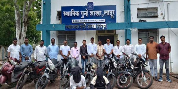 लातूरमध्ये ८ चोरीच्या दुचाकींसह दोन आरोपी जेरबंद