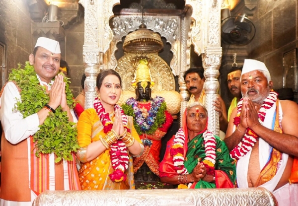 विठ्ठल-रुक्मिणी शासकीय महापूजा विठ्ठल-रुक्मिणी शासकीय महापूजा