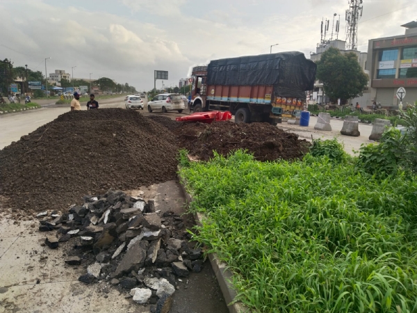Crash on flyover near Ozar